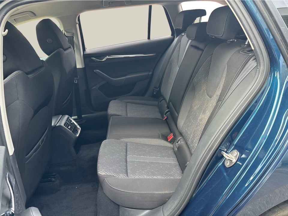 Skoda Octavia 1,4 TSi iV Plus Combi DSG 5d