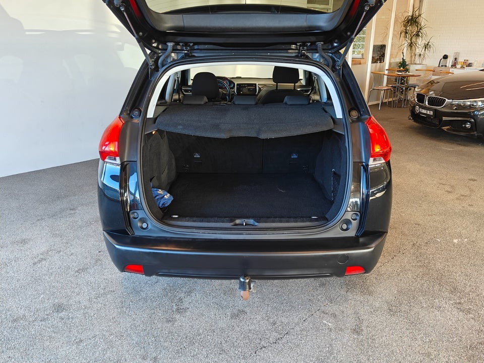 Peugeot 2008 1,2 VTi 82 Active Sky 5d