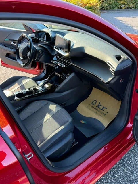 Peugeot e-208 50 Active 5d