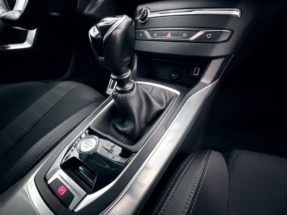 Peugeot 308 1,5 BlueHDi 130 Allure Grand 5d