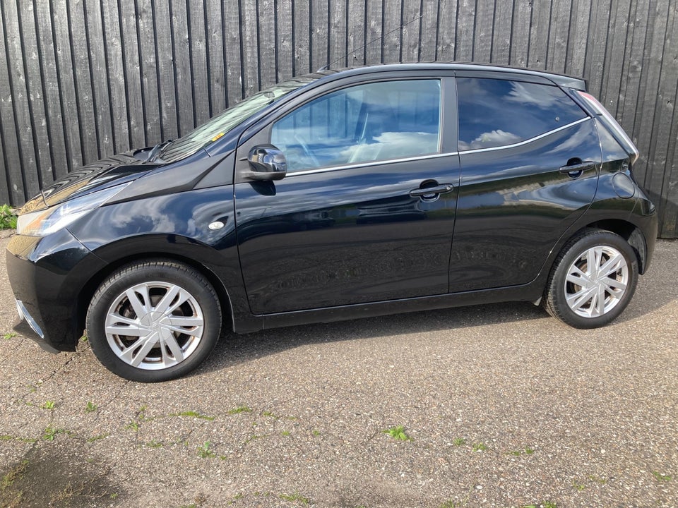 Toyota Aygo 1,0 VVT-i x-black II 5d