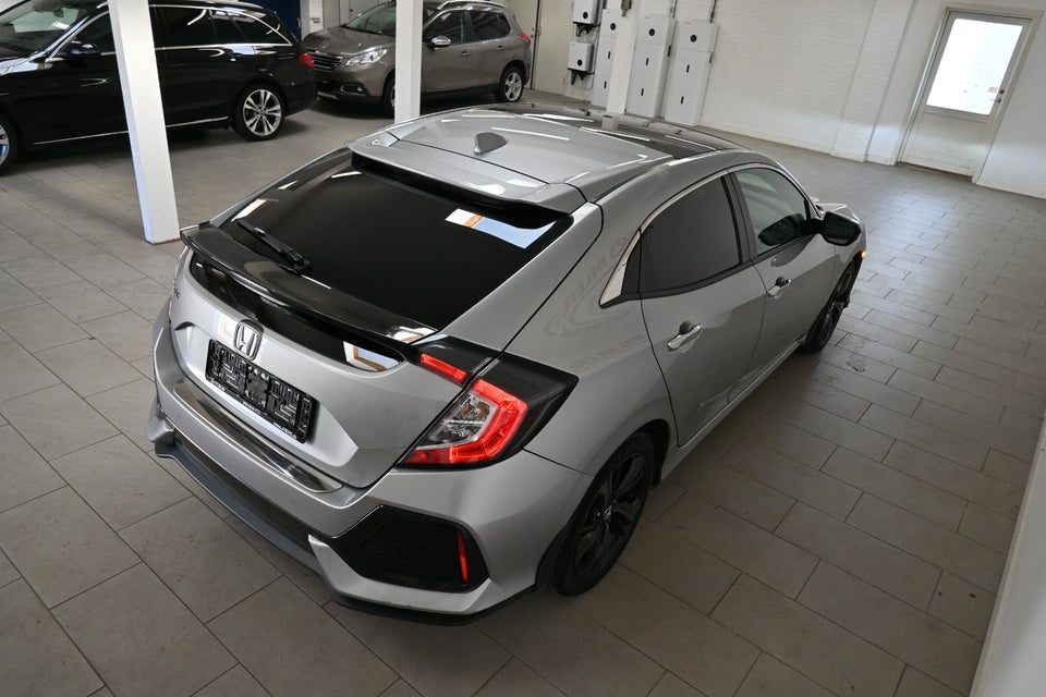 Honda Civic 1,5 VTEC Turbo Executive 5d