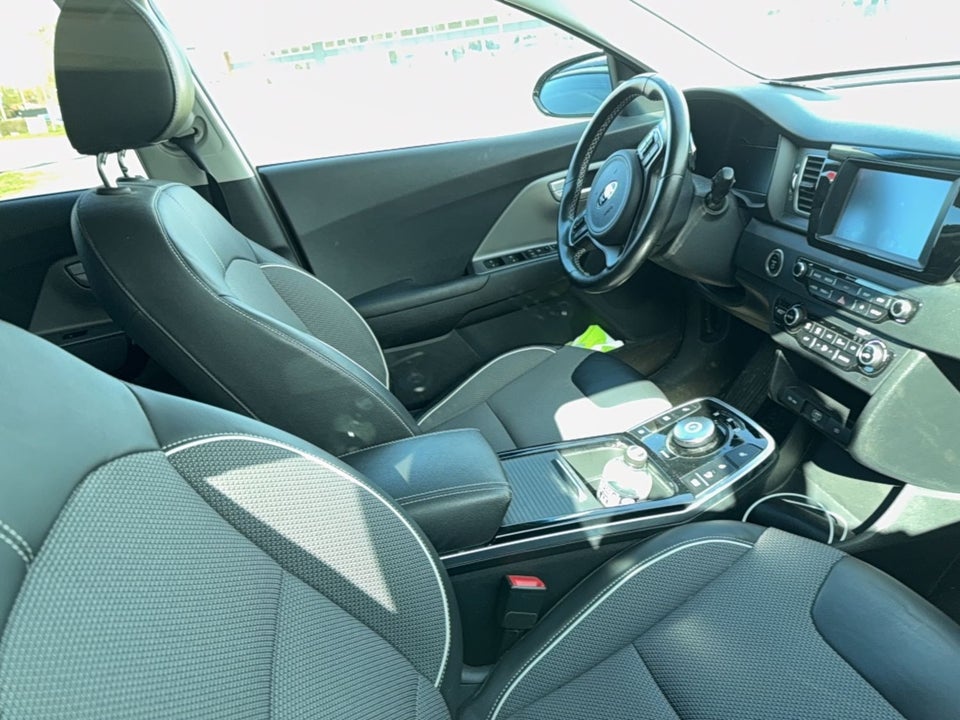 Kia e-Niro 64 Advance 5d