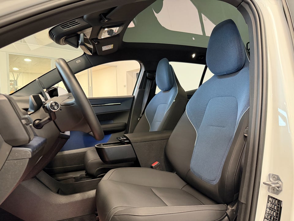 Volvo EX30 Extended Range Ultra 5d