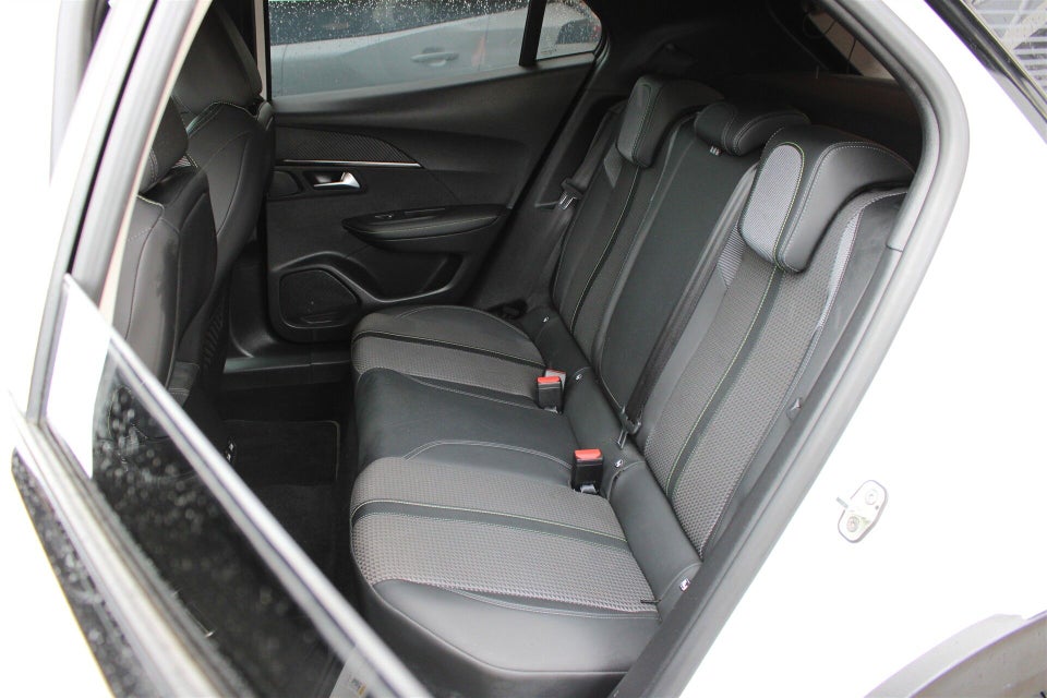 Peugeot e-2008 50 GT Line 5d