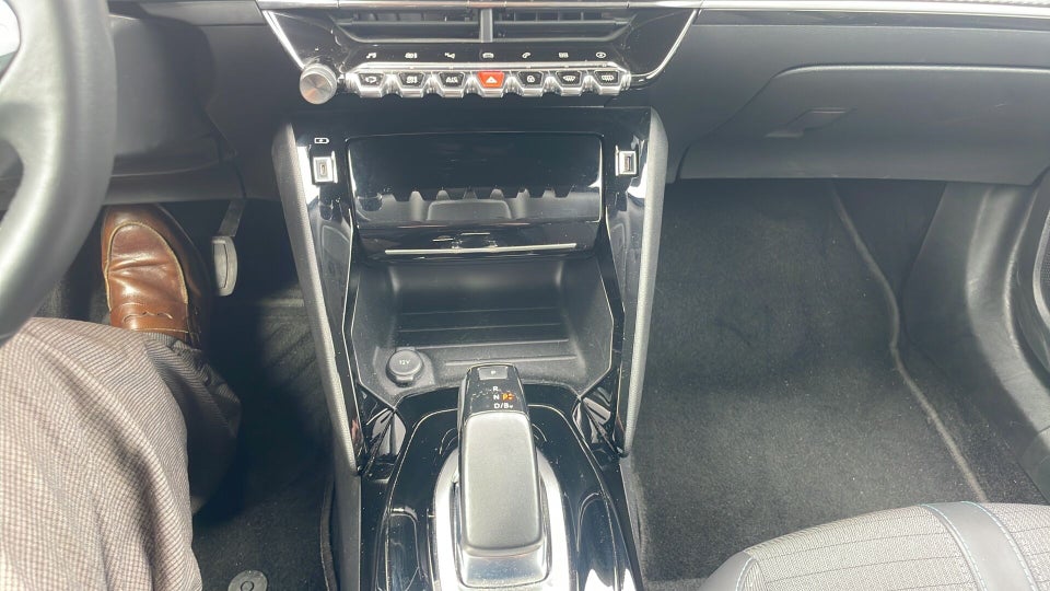 Peugeot e-2008 50 Allure 5d