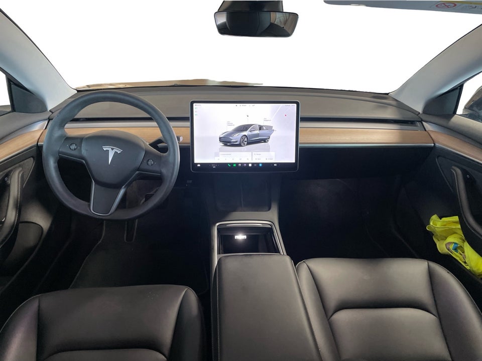 Tesla Model 3 RWD 4d