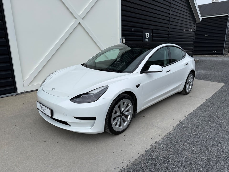 Tesla Model 3 Standard Range+ RWD 4d