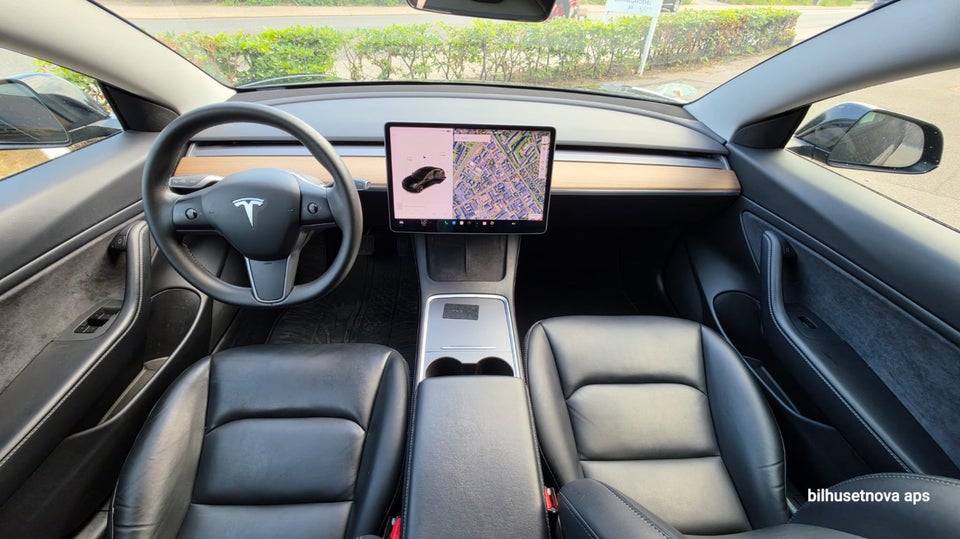 Tesla Model 3 Long Range AWD 4d