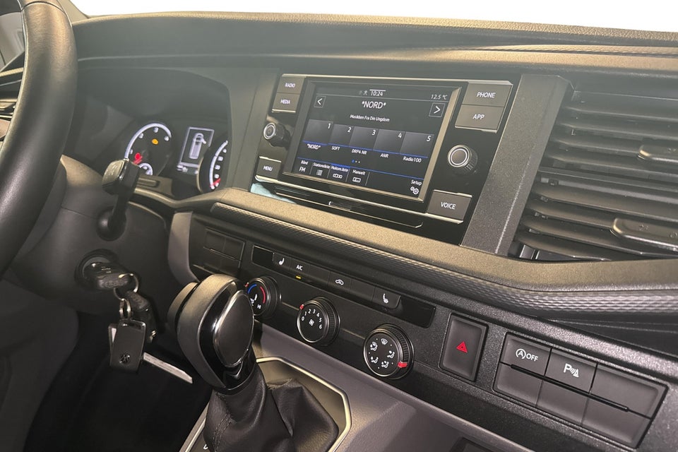 VW Transporter 2,0 TDi 150 Kassevogn DSG lang