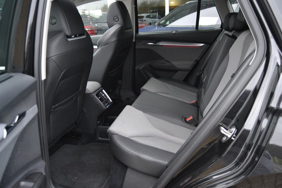 Skoda Enyaq 80 iV Loft 5d