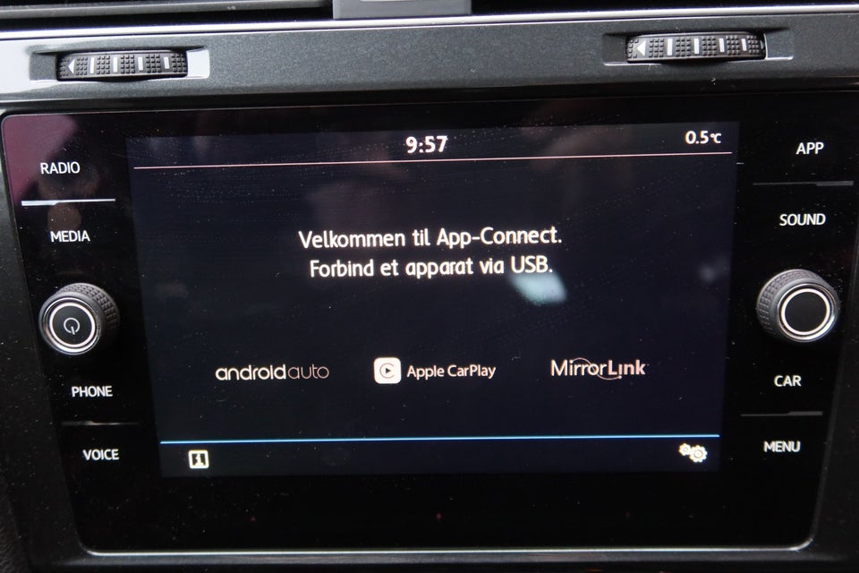 VW Golf VII 1,0 TSi 85 Trendline 5d