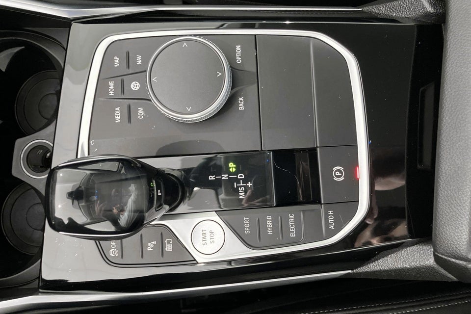 BMW 330e 2,0 Touring Sport Line aut. 5d