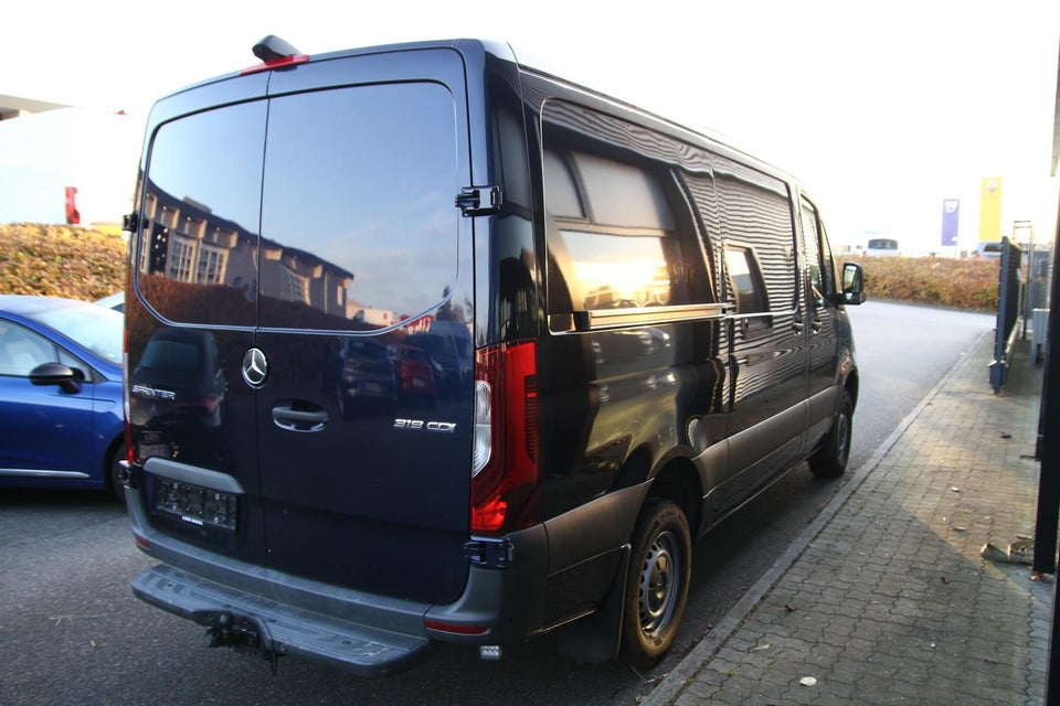 Mercedes Sprinter 319 3,0 CDi A2 Kassevogn aut. RWD