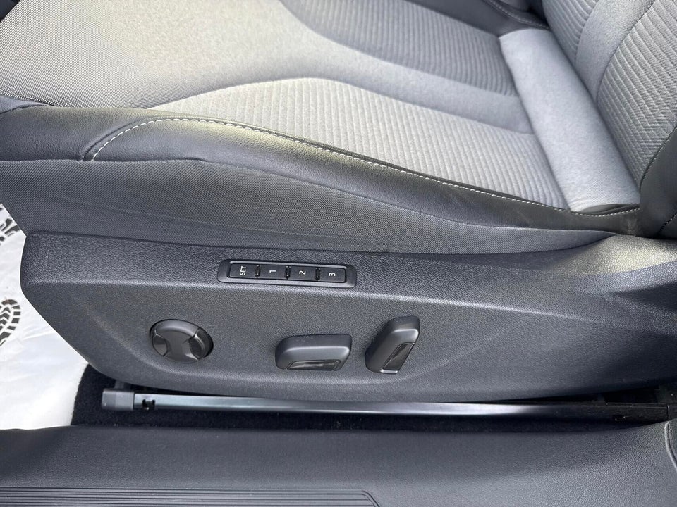 Skoda Enyaq 80 iV Plus 5d