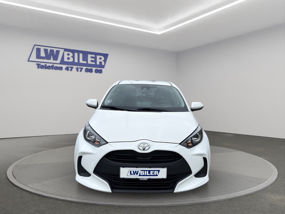 Toyota Yaris 1,0 Active 5d