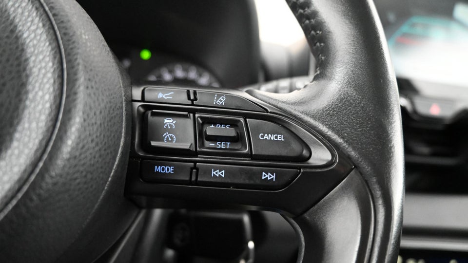 Toyota Yaris 1,5 Hybrid H3 e-CVT 5d