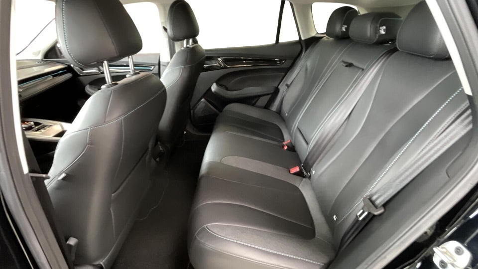 MG MG5 61 Luxury 5d