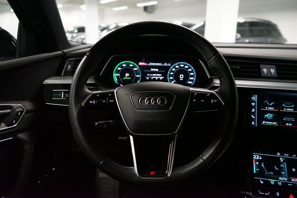 Audi e-tron 55 S-line quattro 5d