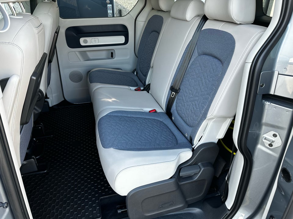 VW ID.Buzz 77 Pro SWB 5d