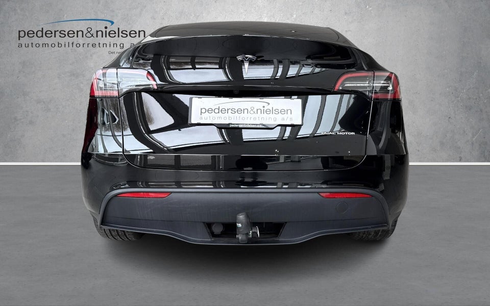 Tesla Model Y Long Range AWD 5d