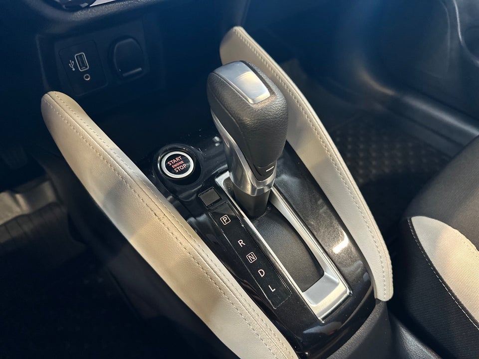 Nissan Micra 1,0 IG-T 92 Tekna X-tr. 5d