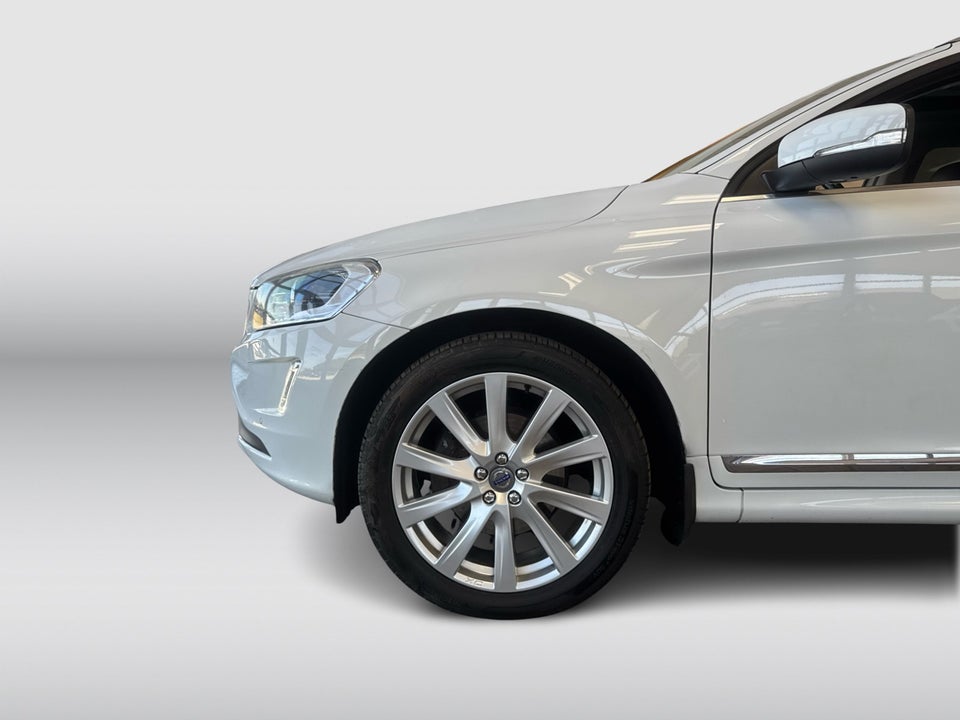 Volvo XC60 2,0 D4 190 Summum aut. 5d