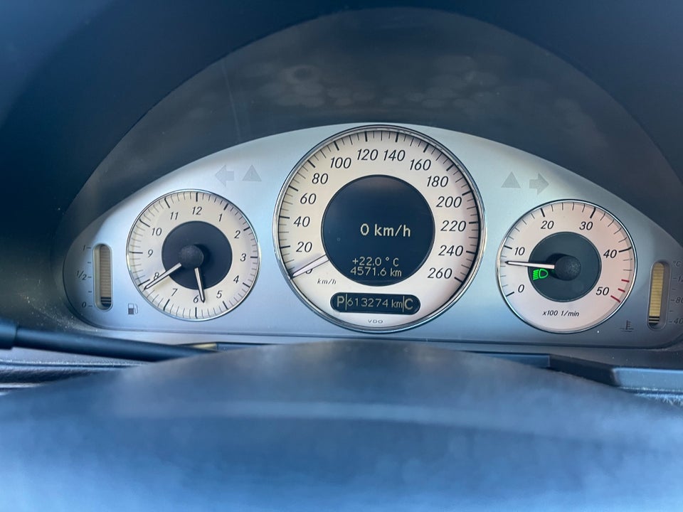 Mercedes E320 3,0 CDi Avantgarde stc. aut. 7prs 5d