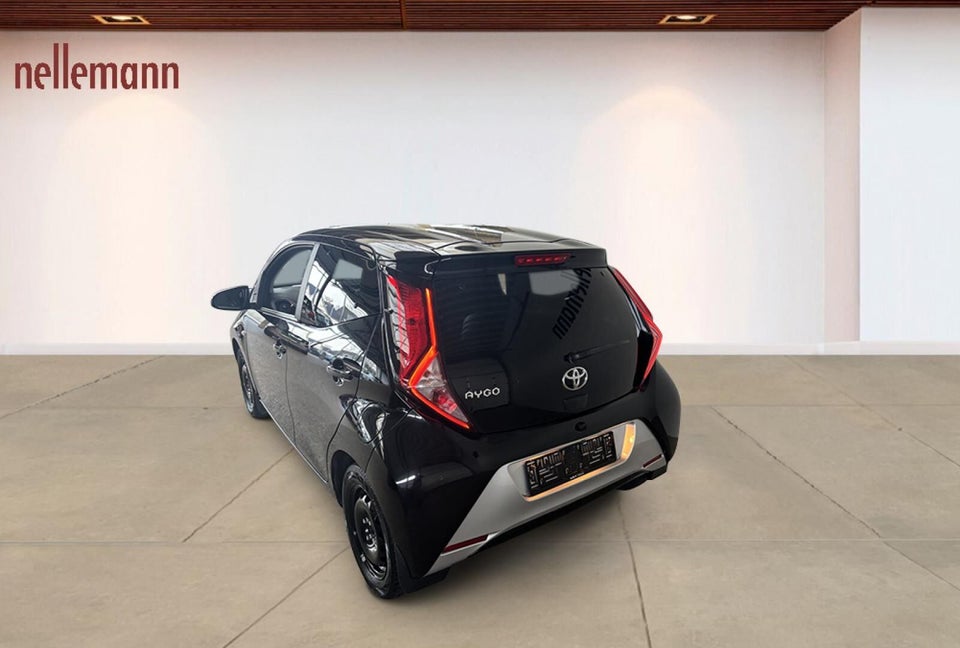 Toyota Aygo 1,0 VVT-i x-press 5d