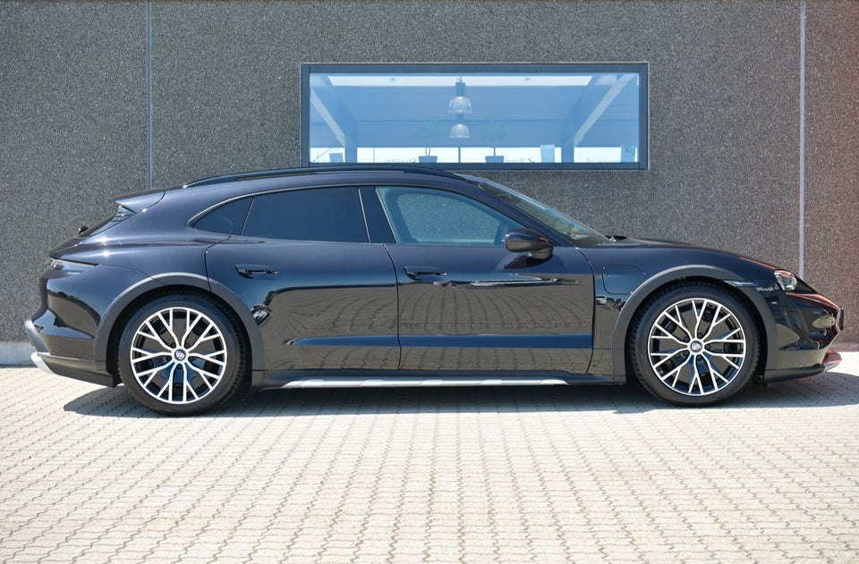 Porsche Taycan 4 Performance+ Cross Turismo 5d