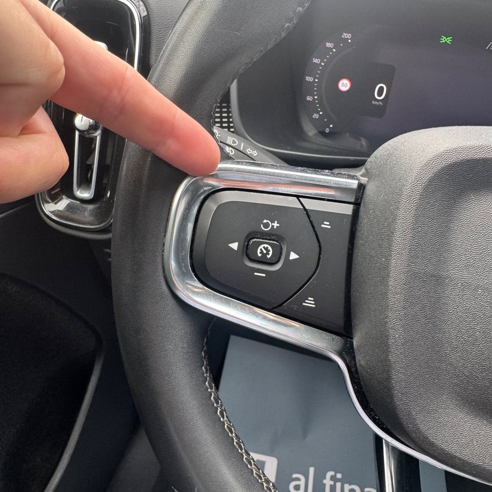 Volvo XC40 P8 ReCharge Twin Pro 5d