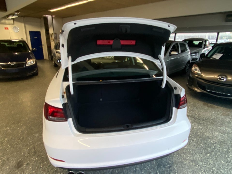 Audi A3 2,0 TDi 150 Ambition 4d