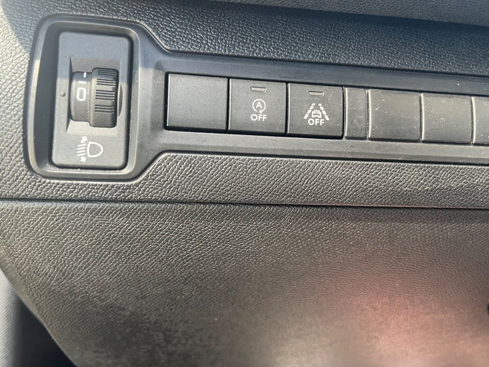 Peugeot 308 1,5 BlueHDi 130 Style SW 5d