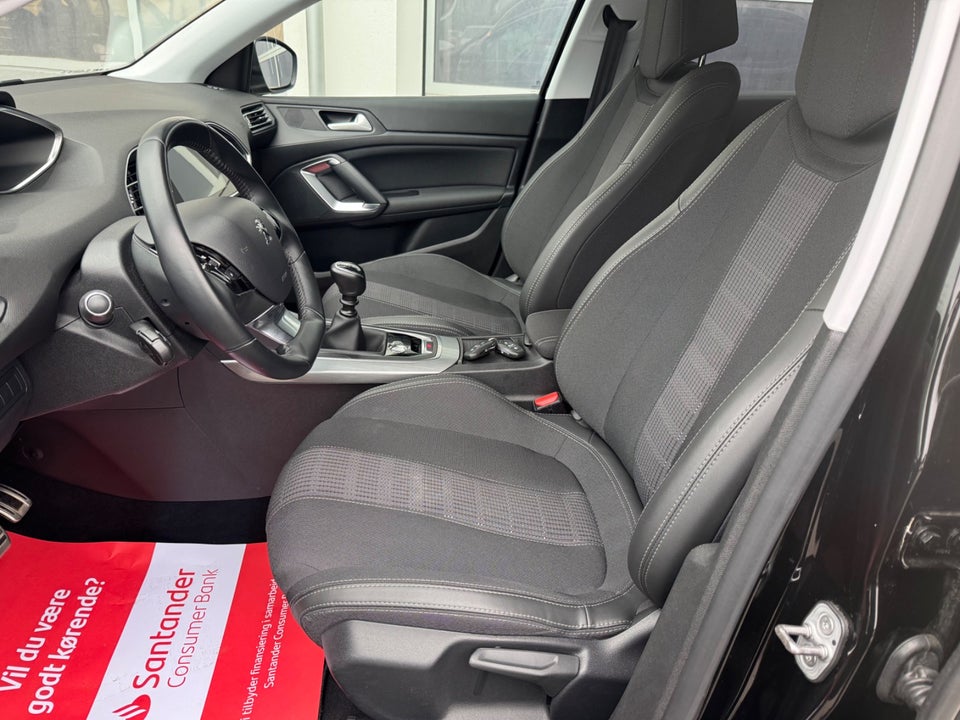 Peugeot 308 1,5 BlueHDi 130 Allure Grand SW 5d