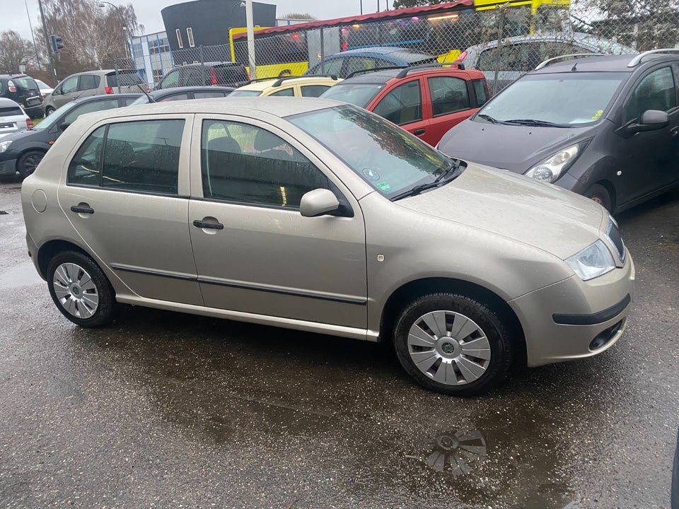 Skoda Fabia 1,2 12V Ambiente 5d