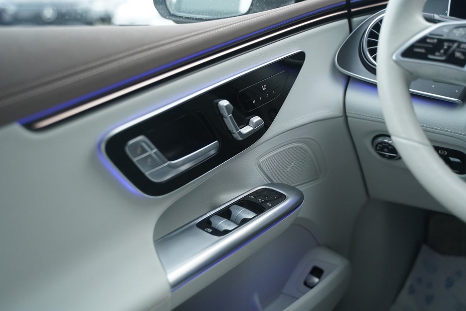 Mercedes EQE300 Avantgarde 4d