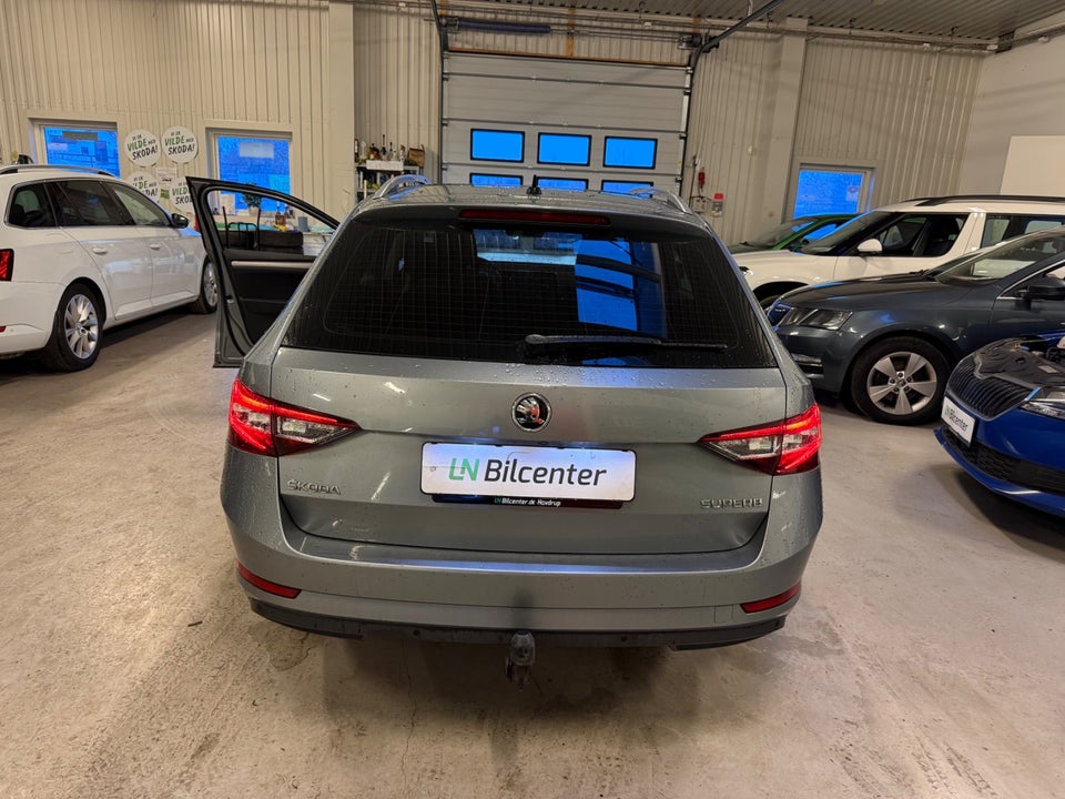 Skoda Superb 1,4 TSi 150 Business Executive Combi DSG 5d