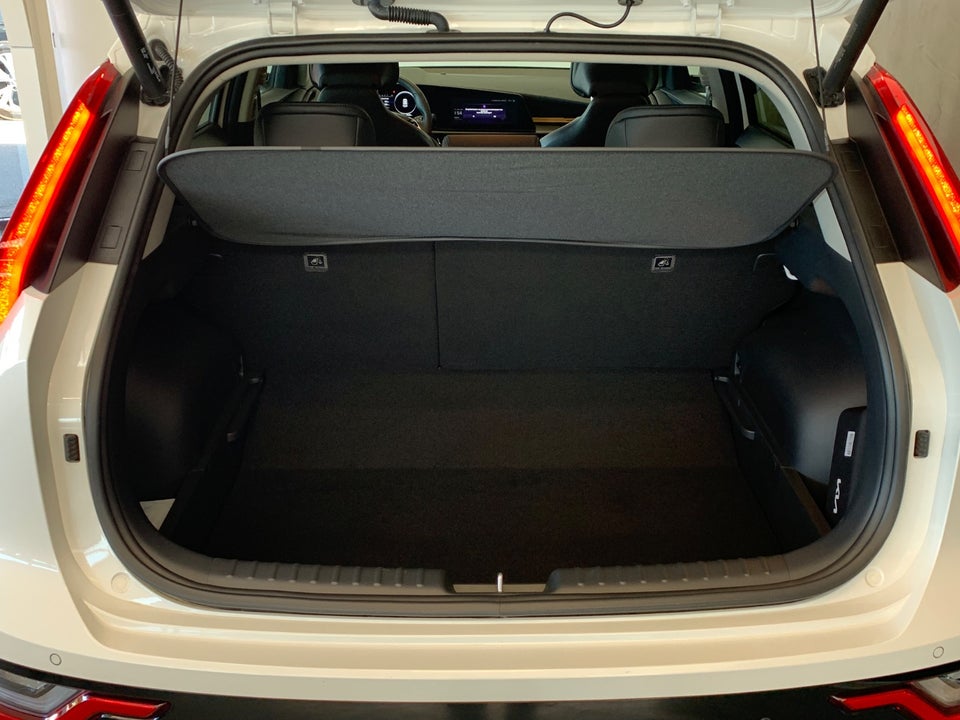 Kia Niro 64 EV Upgrade 5d