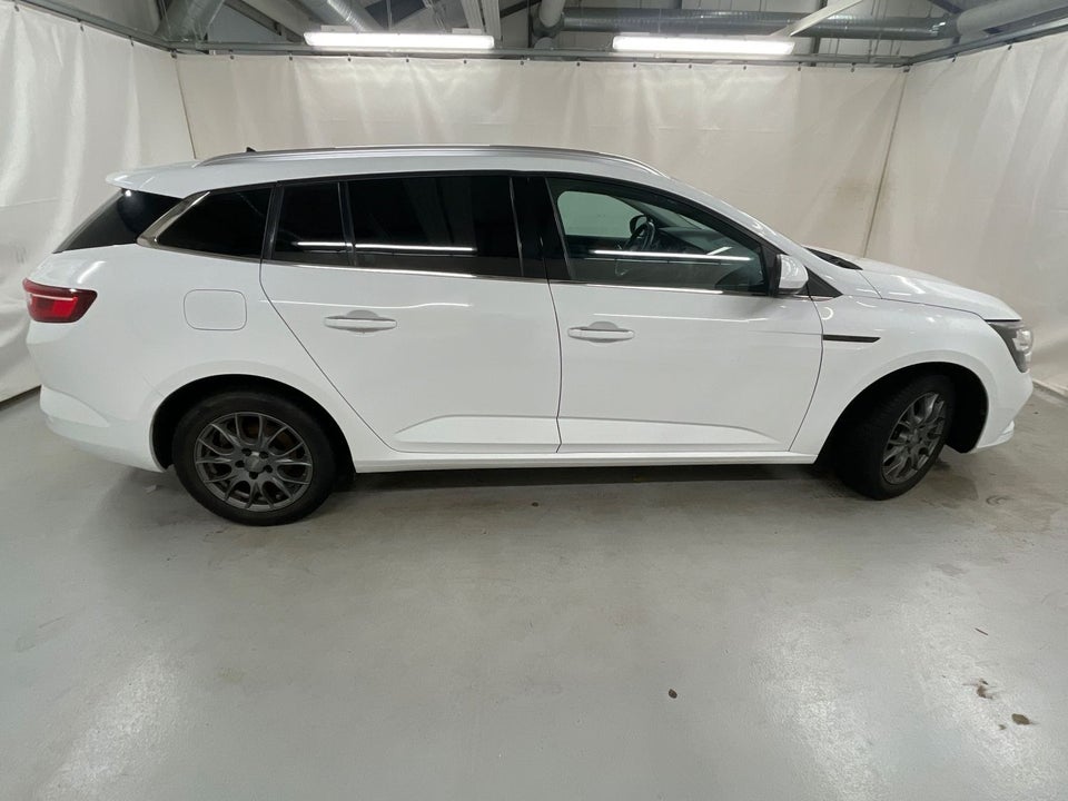 Renault Megane IV 1,2 TCe 100 Zen Sport Tourer 5d