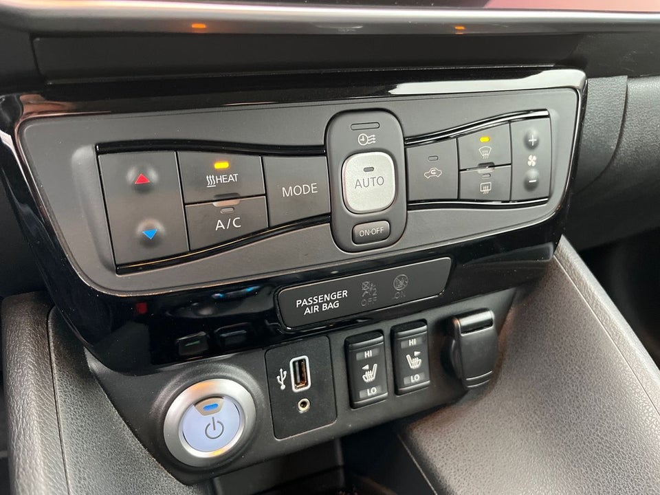 Nissan Leaf 40 Tekna 5d