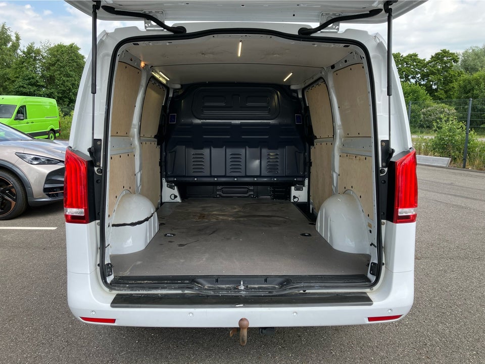 Mercedes Vito 119 2,0 CDi Kassevogn aut. L RWD