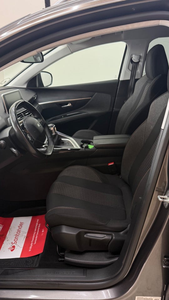 Peugeot 5008 1,5 BlueHDi 130 Allure 7prs 5d