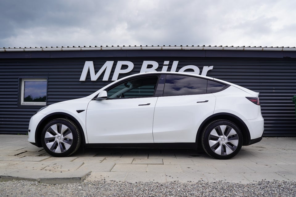 Tesla Model Y Long Range AWD 5d