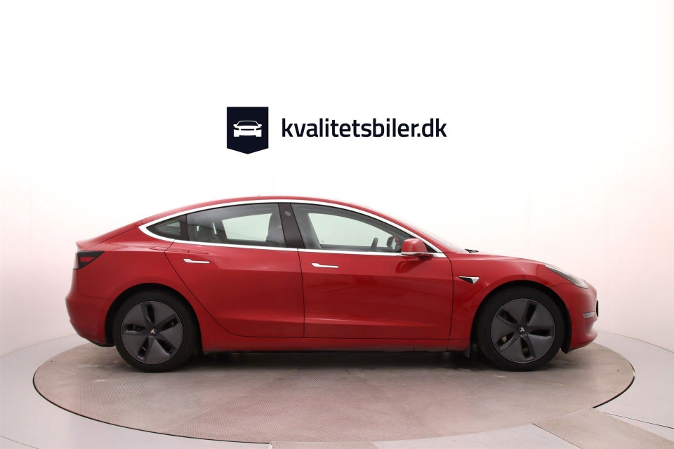 Tesla Model 3 Long Range AWD 4d