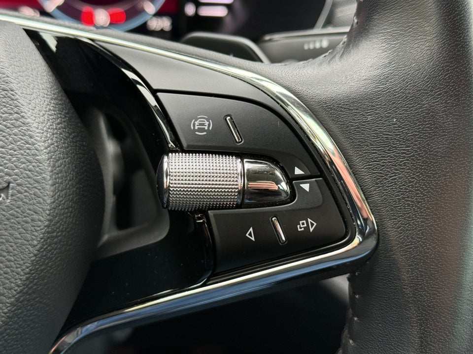 Skoda Octavia 1,4 TSi iV Plus Combi DSG 5d