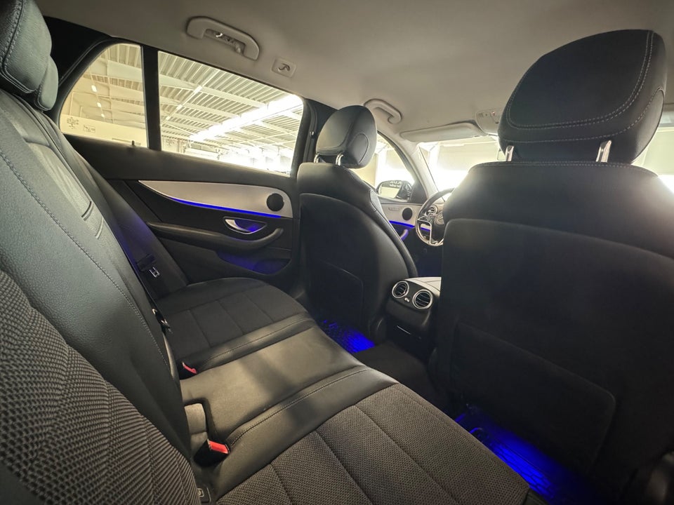 Mercedes E300 de 2,0 stc. aut. 4Matic 5d