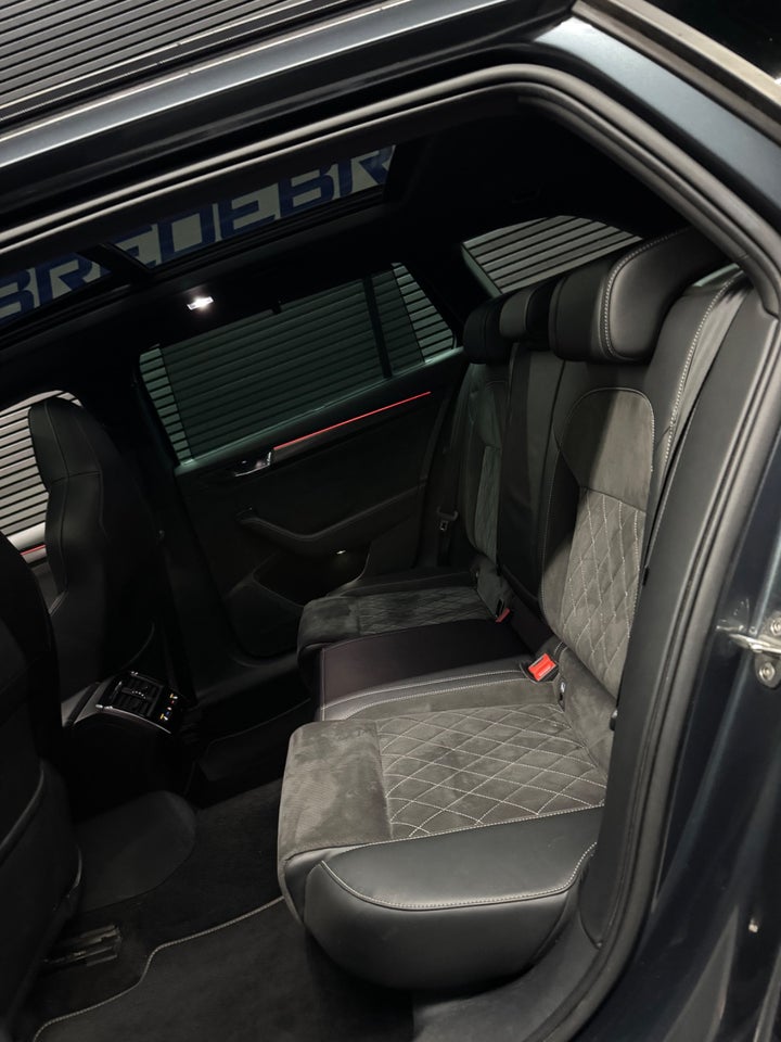 Skoda Superb 1,4 TSi iV Sportline Combi DSG 5d