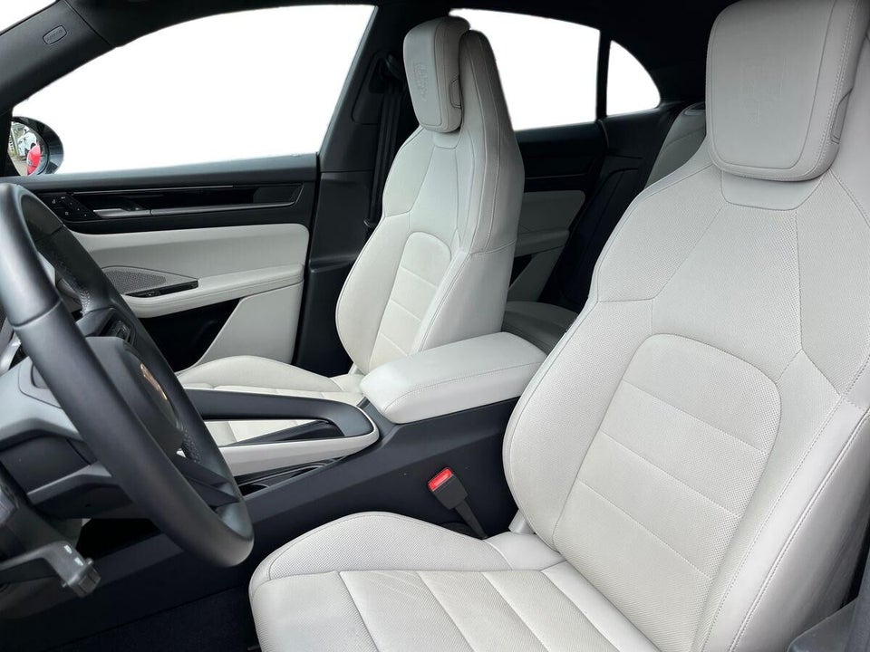 Porsche Macan 5d