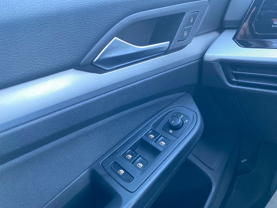 VW Golf VIII 1,0 TSi 110 5d