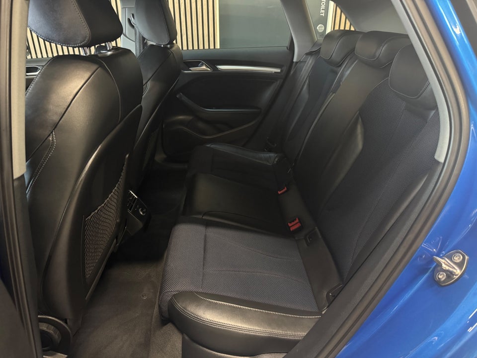 Audi A3 1,4 e-tron Sportback S-tr. 5d